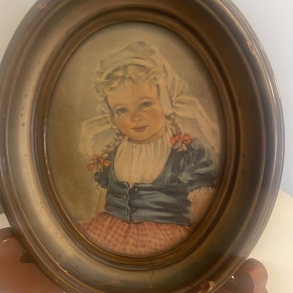 Little Dutch boy and girl framed prints oval frames vintage - Picture 3 of 4